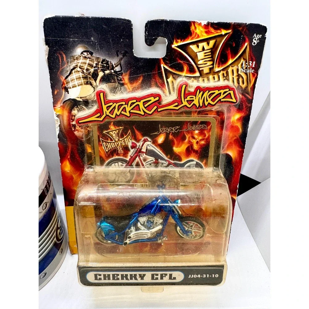 West Coast Choppers Jesse James Diecast Bikes & Orange County Choppers Mug‎ Set